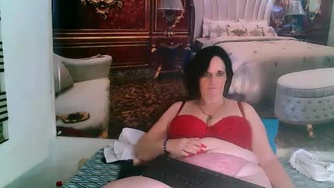 Snapshot of luciousgrace chatting on February 27, 11:48 pm Grace online show from February 27, 11:48 pm