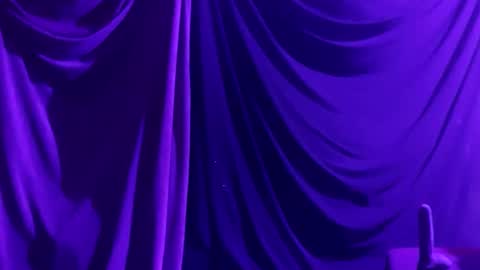 Snapshot of luckazy chatting on January 27, 1:05 am Lucky Eid Azy online show from January 27, 1:05 am