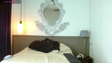 Snapshot of luckk_ chatting on April 11, 7:45 am luckk_ online show from April 11, 7:45 am