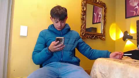 Snapshot of luckk_ chatting on April 19, 6:02 am luckk_ online show from April 19, 6:02 am