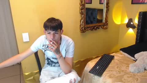 Snapshot of luckk_ chatting on April 29, 5:33 am luckk_ online show from April 29, 5:33 am