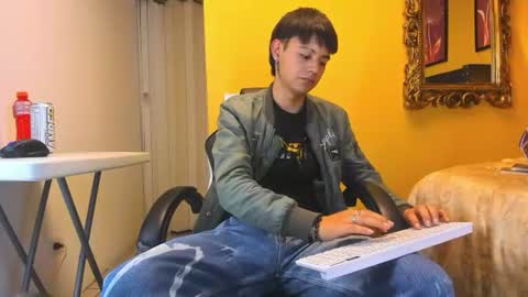 luckk_ online show from June 25, 4:56 am