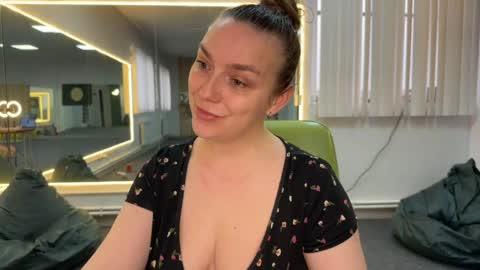 Snapshot of lucky_foryou_baby chatting on May 30, 9:17 am lucky_foryou_baby online show from May 30, 9:17 am