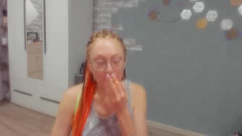 lucky_licky20 online show from November 12, 2:01 am