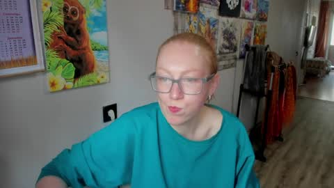 lucky_licky20 online show from April 8, 2:11 am
