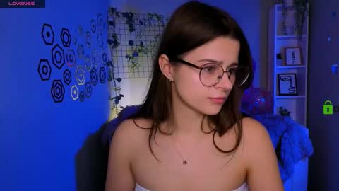 Snapshot of luckybabymeow chatting on February 24, 8:40 pm Mila Sweetheart online show from February 24, 8:40 pm