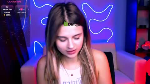 Snapshot of luckybabymeow chatting on June 25, 8:46 pm Mila Sweetheart online show from June 25, 8:46 pm