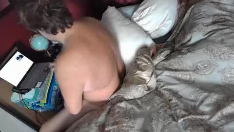 Snapshot of luckyblondecouple chatting on December 7, 1:51 pm LuckyBlondeCouple online show from December 7, 1:51 pm