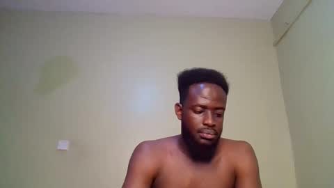 Snapshot of luckycharly chatting on January 31, 2:37 am MASTER DOM online show from January 31, 2:37 am