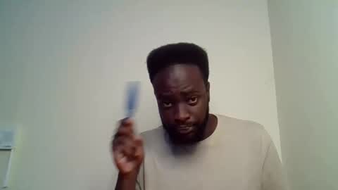 Snapshot of luckycharly chatting on October 25, 9:50 am MASTER DOM online show from October 25, 9:50 am