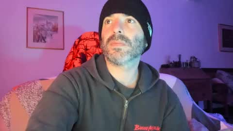 Snapshot of luckydrakex chatting on December 10, 7:32 pm Lucky online show from December 10, 7:32 pm