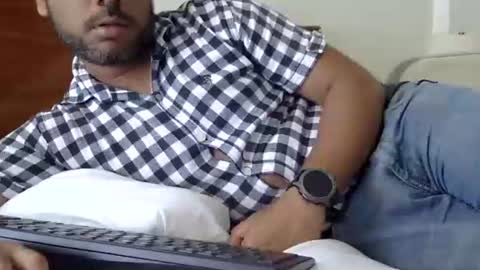 luckyfinalone online show from November 28, 6:10 pm