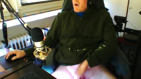        call me  Stefan online show from March 31, 4:40 pm