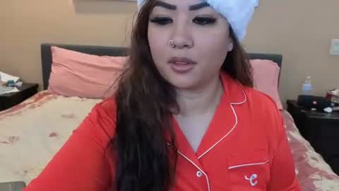 luckylee1992 online show from December 2, 1:00 am