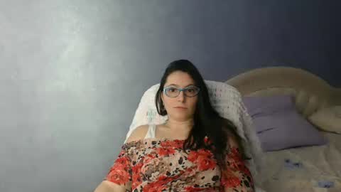 luckylinda23 online show from January 8, 12:47 pm