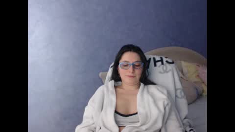 luckylinda23 online show from January 21, 3:43 pm