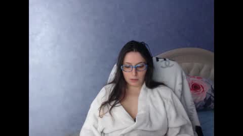luckylinda23 online show from January 24, 1:47 pm