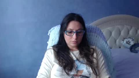 Snapshot of luckylinda23 chatting on October 9, 9:18 am luckylinda23 online show from October 9, 9:18 am