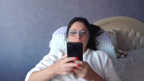 Snapshot of luckylinda23 chatting on October 21, 10:16 am luckylinda23 online show from October 21, 10:16 am