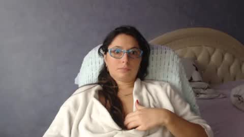 Snapshot of luckylinda23 chatting on November 5, 9:53 am luckylinda23 online show from November 5, 9:53 am