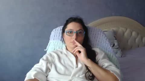 Snapshot of luckylinda23 chatting on November 6, 9:21 am luckylinda23 online show from November 6, 9:21 am