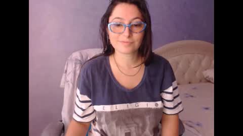 Snapshot of luckylinda23 chatting on November 20, 10:26 am luckylinda23 online show from November 20, 10:26 am