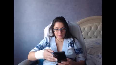 Snapshot of luckylinda23 chatting on November 21, 1:10 pm luckylinda23 online show from November 21, 1:10 pm