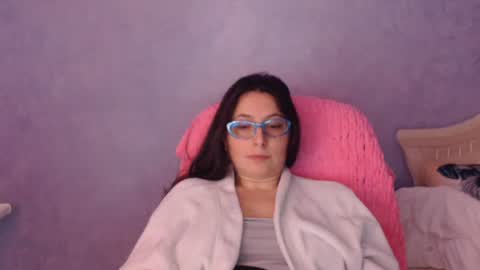 Snapshot of luckylinda23 chatting on February 28, 11:17 pm luckylinda23 online show from February 28, 11:17 pm