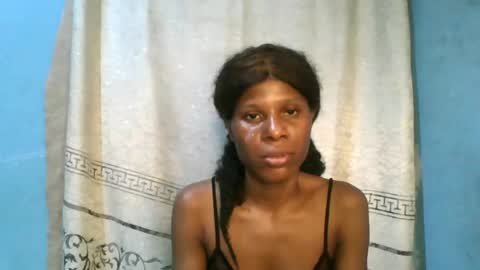 Snapshot of luckymadequeen chatting on June 12, 11:03 pm Gloria online show from June 12, 11:03 pm