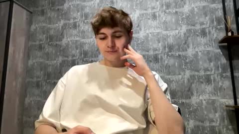 Snapshot of luckymenchik chatting on November 15, 10:15 pm Ricky online show from November 15, 10:15 pm