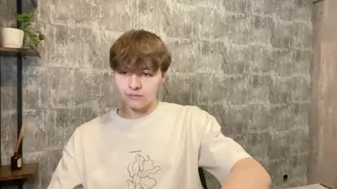 Snapshot of luckymenchik chatting on February 19, 3:30 pm Ricky online show from February 19, 3:30 pm