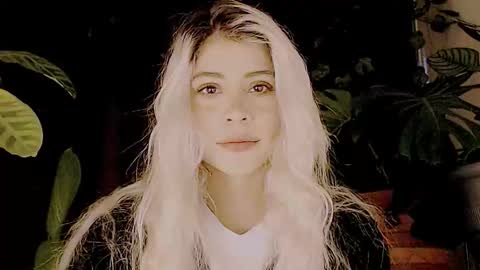 Snapshot of luckysapphire777 chatting on October 30, 7:10 am luckysapphire777 online show from October 30, 7:10 am