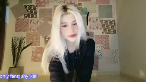 Snapshot of luckysapphire777 chatting on December 16, 9:03 am luckysapphire777 online show from December 16, 9:03 am