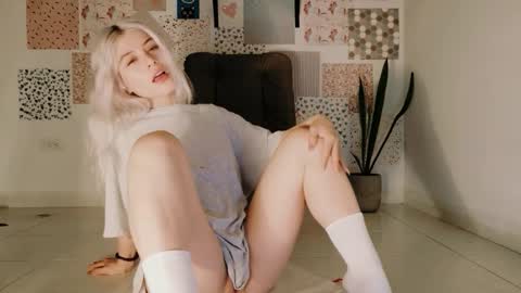 luckysapphire777 online show from March 11, 10:21 am