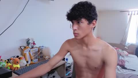 Lu Independent Model online show from January 17, 3:39 pm