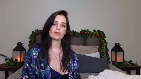 Snapshot of lucy1990xxx chatting on November 17, 9:31 pm Lucy online show from November 17, 9:31 pm