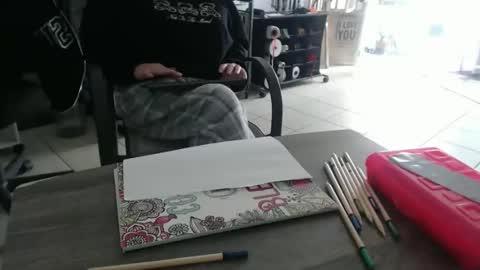 lucy_0000 online show from April 21, 3:39 pm