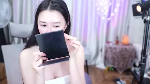 Lucy online show from February 15, 2:19 am