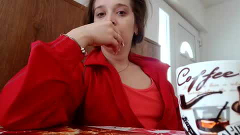 Snapshot of lucy_angel5 chatting on January 18, 10:17 am Lucy online show from January 18, 10:17 am