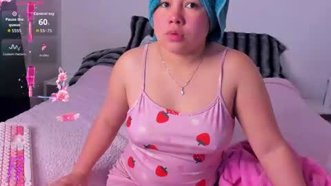 Snapshot of lucy_blush99 chatting on June 18, 11:47 am lucy blush99 online show from June 18, 11:47 am