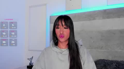 Lucy online show from November 20, 6:46 am