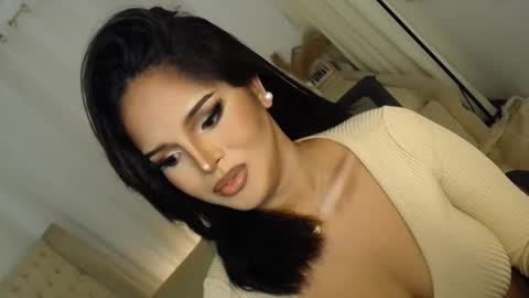 Snapshot of lucy_heartfiliaxxx chatting on October 19, 11:38 pm MONA online show from October 19, 11:38 pm