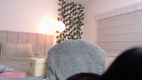 Snapshot of lucy_joi chatting on July 11, 4:37 am Luciana online show from July 11, 4:37 am