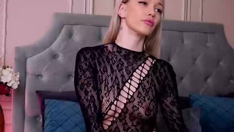 LucyAddison online show from February 20, 5:33 am