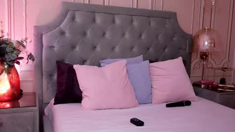 LucyAddison online show from March 5, 7:05 am