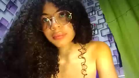 Lucia online show from December 22, 12:40 am