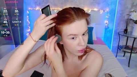 Snapshot of lucyhornydoll chatting on December 15, 12:28 pm Lucy online show from December 15, 12:28 pm