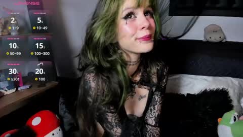 lucyjade2 online show from June 4, 1:55 am