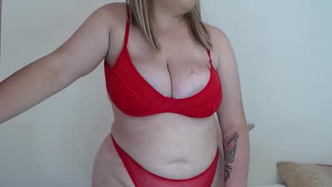 Lucy online show from October 20, 8:42 pm