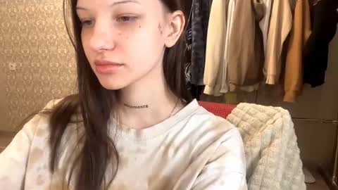 Ella online show from February 15, 7:51 am